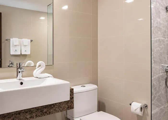 Deluxe 1, 2, & 3 Bedroom - Ocean, & View Near The Entertainment مانيلا