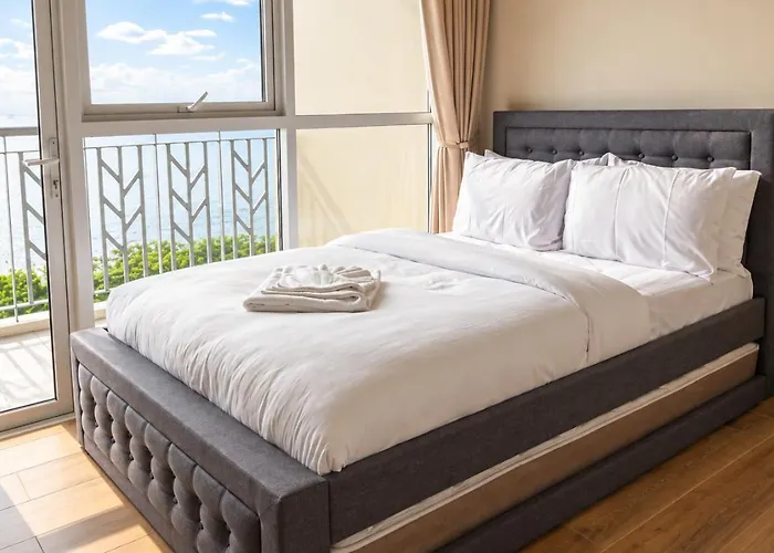 Deluxe 1, 2, & 3 Bedroom - Ocean, & View Near The Entertainment شقة فندقية