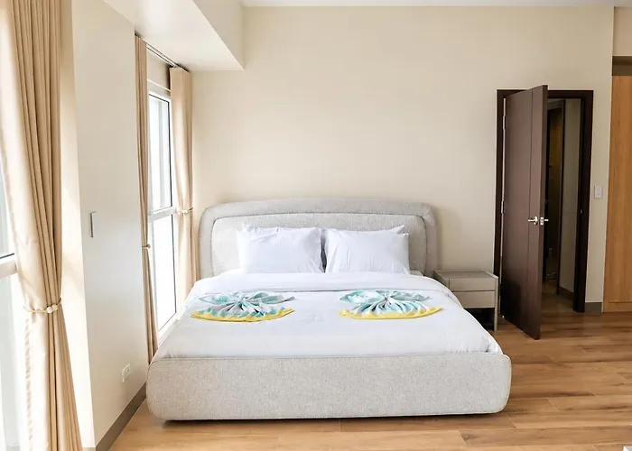 Deluxe 1, 2, & 3 Bedroom - Ocean, & View Near The Entertainment *