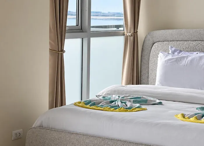 Deluxe 1, 2, & 3 Bedroom - Ocean, & View Near The Entertainment