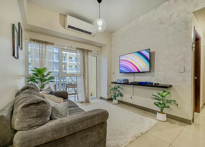 Deluxe 1, 2, & 3 Bedroom - Ocean, & View Near The Entertainment *